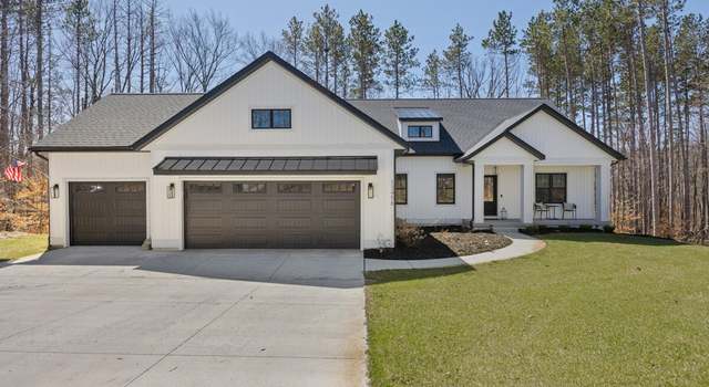 Photo of 13456 Windy Craig Dr, Gowen, MI 49326