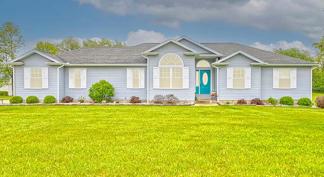 Photo of 6573 Sweet Clover Hills Dr, Jonesville, MI 49250