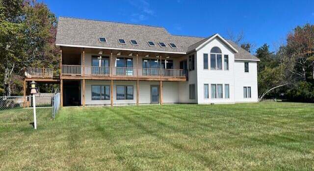 Photo of 3177 Memorial Dr, Muskegon, MI 49445