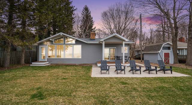 Photo of 1184 Cherry Dr, South Haven, MI 49090