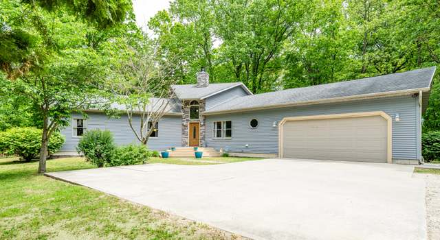 Photo of 4077 Pinewood Dr, Benton Harbor, MI 49022