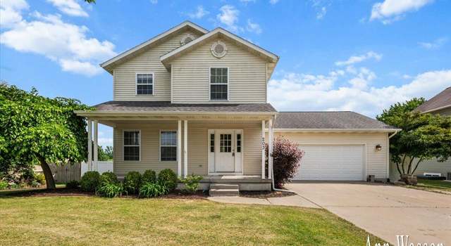 Photo of 203 Chary Ridge Dr, Kent City, MI 49330