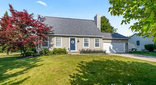 Photo of 611 Twin Lakes Dr NE, Grand Rapids, MI 49525