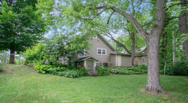 Photo of 611 E Water St, Cassopolis, MI 49031