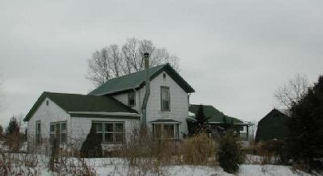 Photo of 65980 Tharp Lake Rd, Cassopolis, MI 49031
