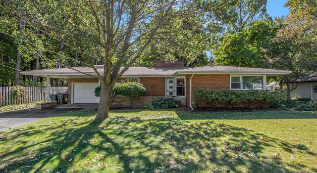 Photo of 326 Jakway Ave, Benton Harbor, MI 49022
