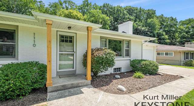 Photo of 1110 Maplegrove Dr NW, Grand Rapids, MI 49504