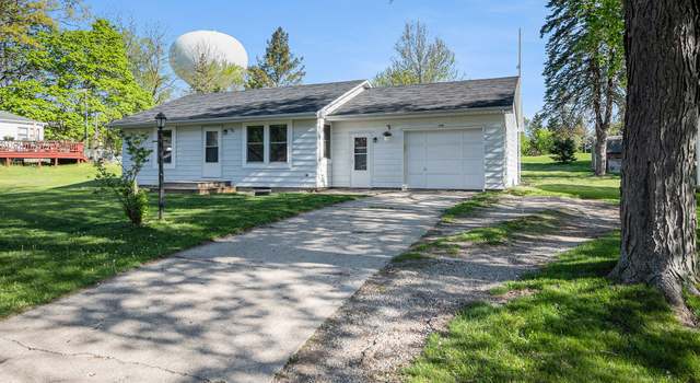 Photo of 445 E Cherry St, Fremont, MI 49412
