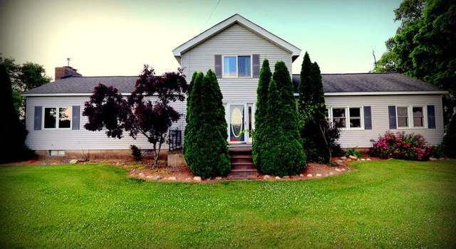 Photo of 606 E Girard Rd, Quincy, MI 49082