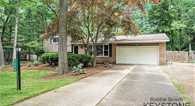 Photo of 7395 Sheffield Dr SE, Ada, MI 49301