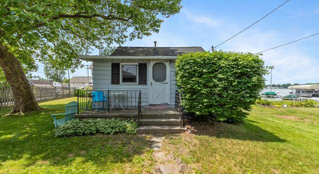 Photo of 499 S Shore Dr, Caledonia, MI 49316