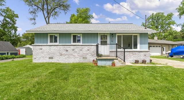 Photo of 11508 Elmdale Rd, Whitmore Lake, MI 48189