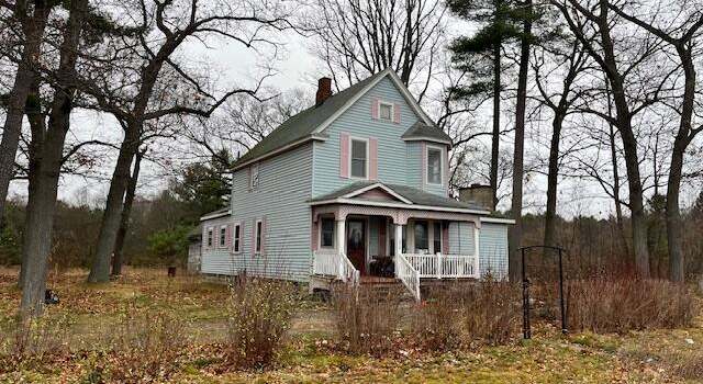 Photo of 1070 E Parkdale Ave, Manistee, MI 49660
