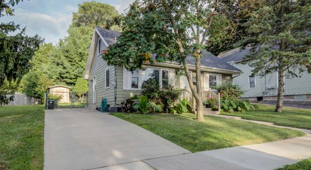 Photo of 1240 Emerald Ave NE, Grand Rapids, MI 49505