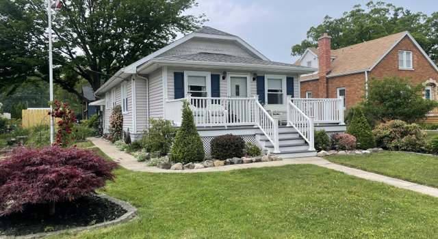 Photo of 108 S Berrien St, New Buffalo, MI 49117