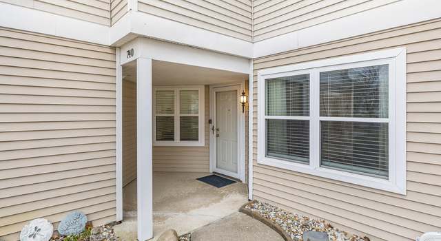 Photo of 740 Fieldstone Circle Cir W, Chelsea, MI 48118