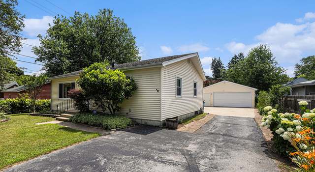 Photo of 1109 Goguac St W, Battle Creek, MI 49015