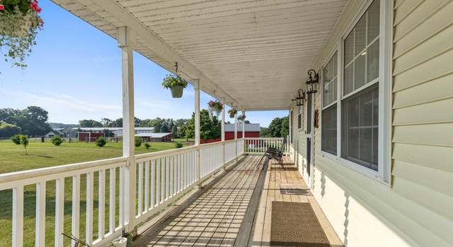 Photo of 7870 Larry Ln, Middleville, MI 49333