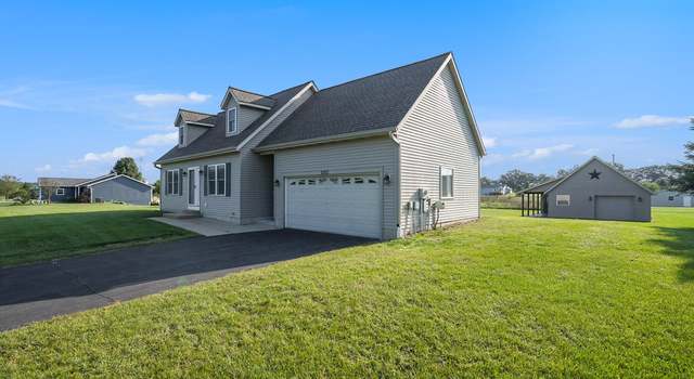 Photo of 1102 Quail Run Dr, Middleville, MI 49333