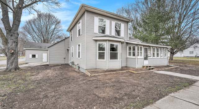 Photo of 322 W Pine St, Carson City, MI 48811