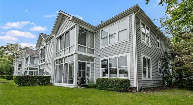 Photo of 227 N Townsend St #101, New Buffalo, MI 49117