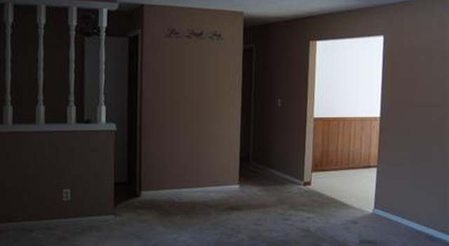 Photo of 2402 Ridgewood Dr, Stevensville, MI 49127