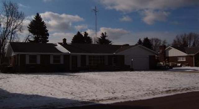 Photo of 2402 Ridgewood Dr, Stevensville, MI 49127