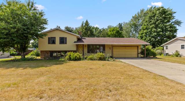 Photo of 10975 Campanel Dr, Zeeland, MI 49464
