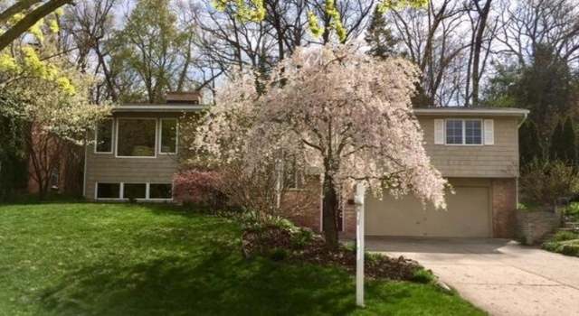 Photo of 2048 Wilshire Dr SE, East Grand Rapids, MI 49506