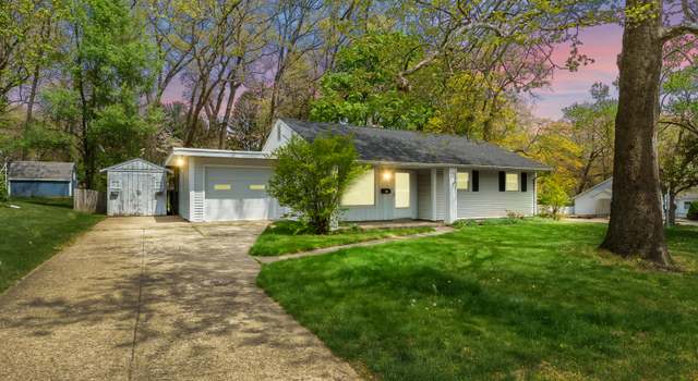 Photo of 810 Denway Dr, Kalamazoo, MI 49008