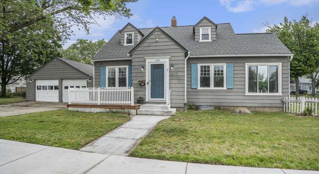 Photo of 405 Van Raalte Ave, Holland, MI 49423