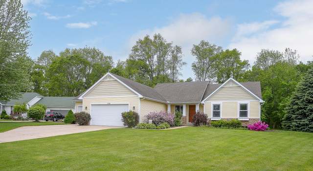 Photo of 5150 Candlewood Ct, Coopersville, MI 49404