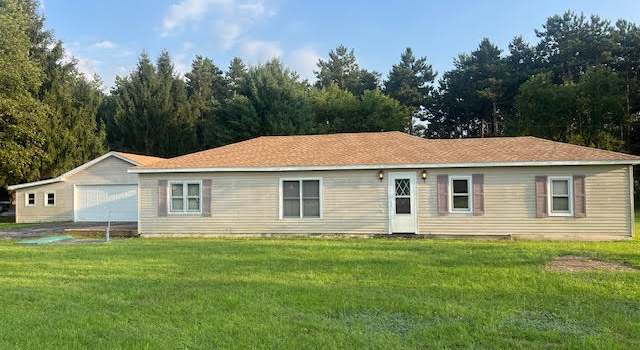 Photo of 8115 Shaw Lake Rd, Middleville, MI 49333