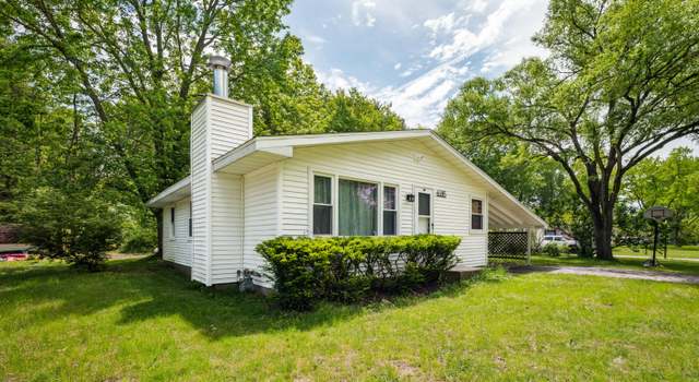 Photo of 6185 N Shore Dr, Coloma, MI 49038