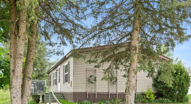 Photo of 1464 Red Oak Ln, Belmont, MI 49306