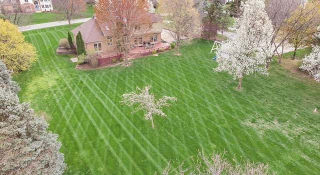 Photo of 9036 Yorkshire Dr, Saline, MI 48176