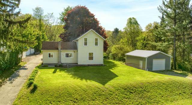 Photo of 443 S Jackson St, Hanover, MI 49241