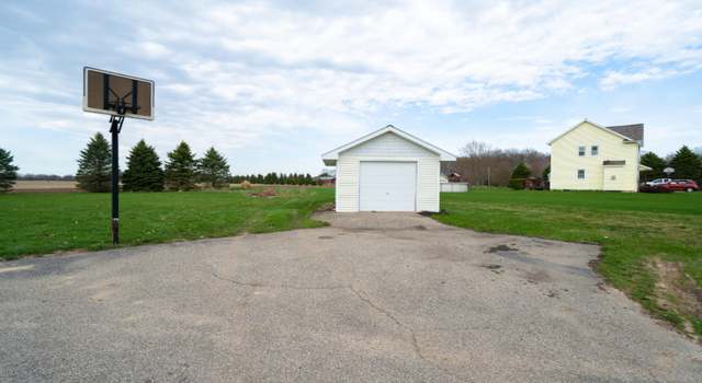Photo of 12700 Near Ln, Caledonia, MI 49316