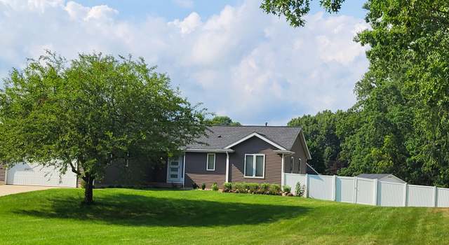 Photo of 1027 Barton St, Otsego, MI 49078