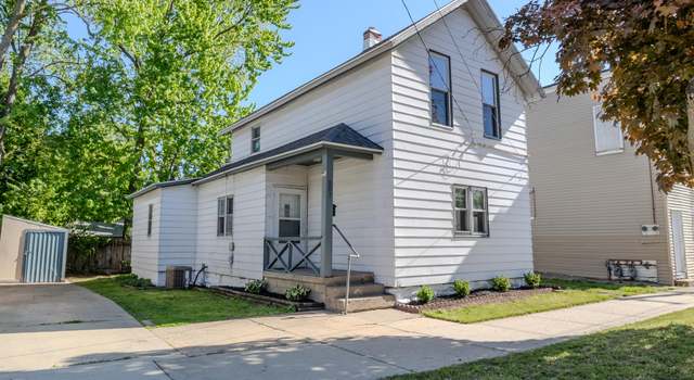 Photo of 807 Chatham St NW, Grand Rapids, MI 49504