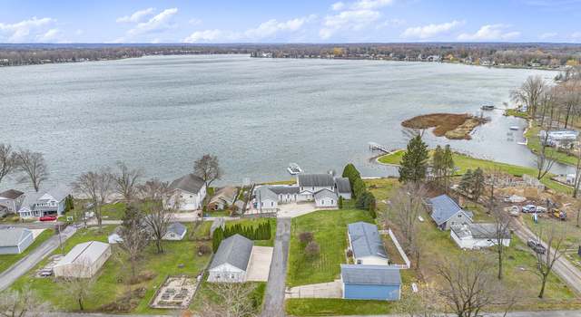 Photo of 54600 Adams Ave, Eau Claire, MI 49111