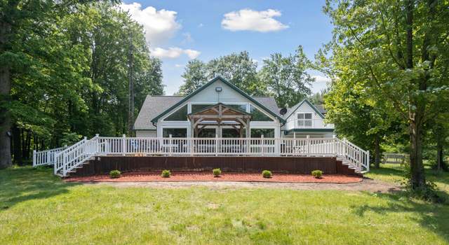 Photo of 30170 Beeson St, Dowagiac, MI 49047