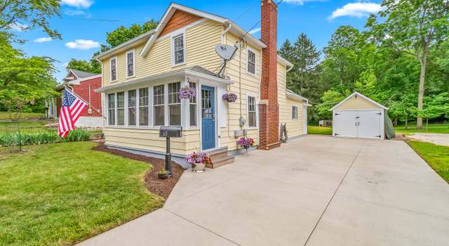Photo of 65 Salem St, Hillsdale, MI 49242