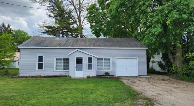Photo of 209 W Pine St, Edmore, MI 48829