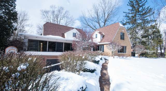Photo of 208 Pioneer Club Rd SE, East Grand Rapids, MI 49506