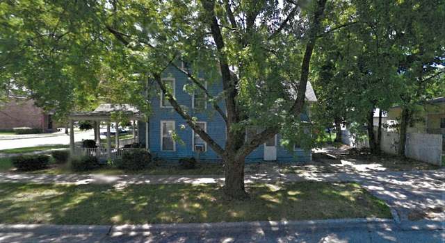 Photo of 1002 Wayne St, St. Joseph, MI 49085
