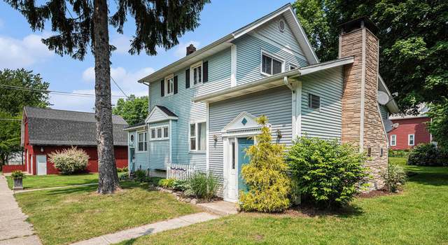 Photo of 307 Beech St, Freeport, MI 49325