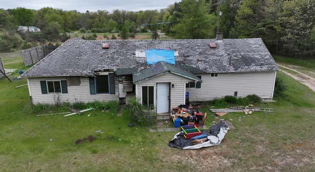 Photo of 8598 Garbow Rd, Howard City, MI 49329