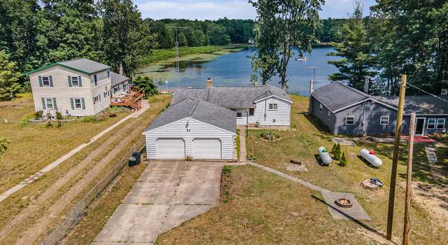 Photo of 52 S Emerson Lake Dr, Branch, MI 49402