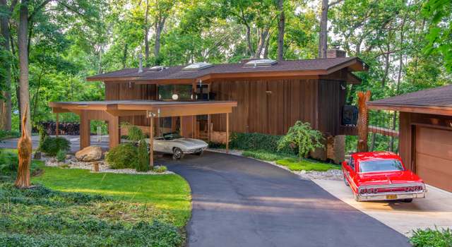 Photo of 403 Riverview Dr, Ann Arbor, MI 48104